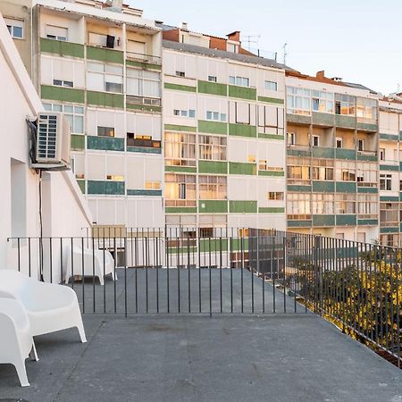 Altido Modern 2-Level Flats Near Ajuda Palace Lisbon Exterior photo
